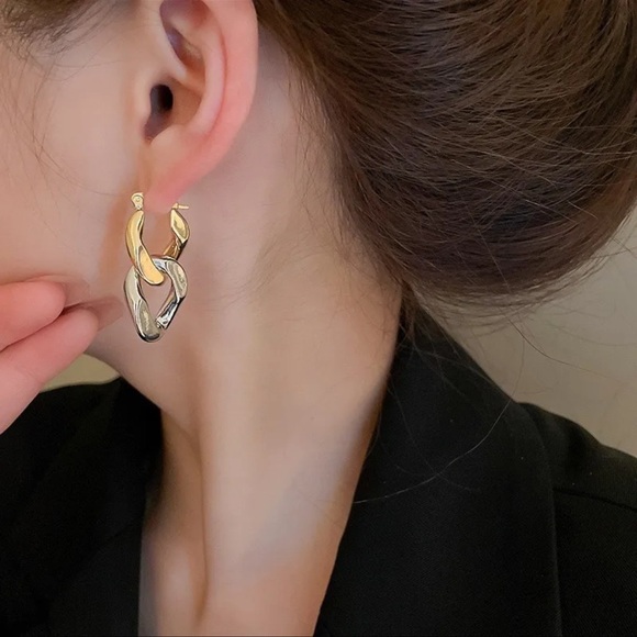 Designer Look Chain Earrings - Picture 1 of 6